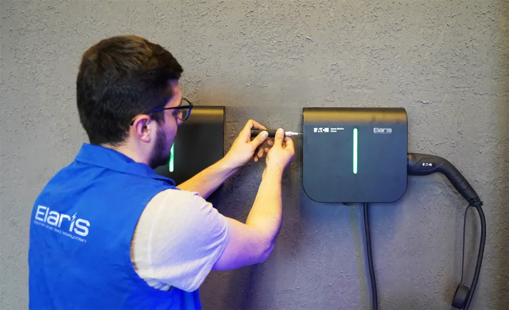 ELEKTRİKLİ ARAÇLARIN EN BÜYÜK AVANTAJI EVDE ŞARJ KOLAYLIĞI! 