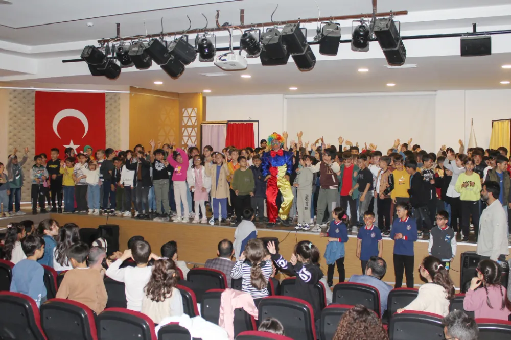 ÇOCUKLARA ÖZEL ŞENLİK DÜZENLENDİ