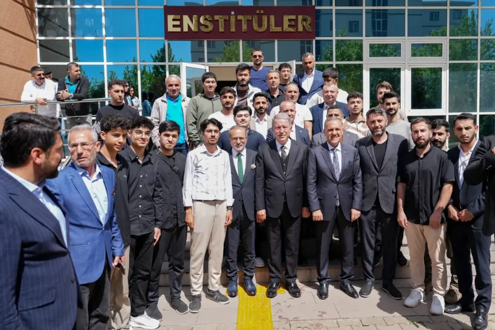 BİNGÖL ÜNİVERSİTESİ’NDE “TÜRKİYE’DE VE BÖLGEMİZDE GÜVENLİK MESELELERİ” MASAYA YATIRLDI